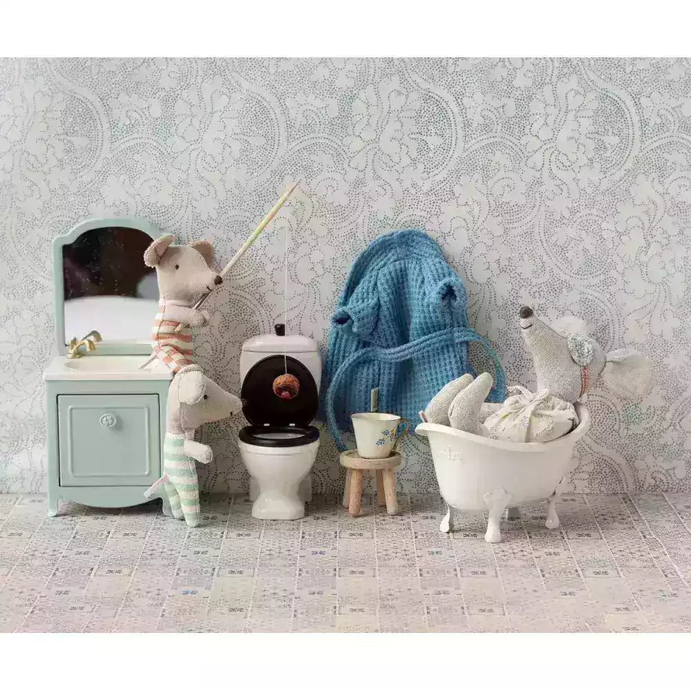 Esempio del Lavandino con Specchio Menta Topo Maileg