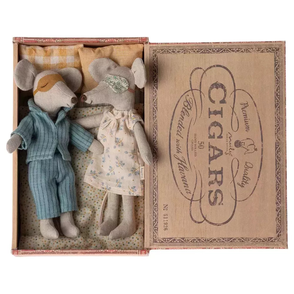 Mamma e Papà in Scatola di Sigari Maileg