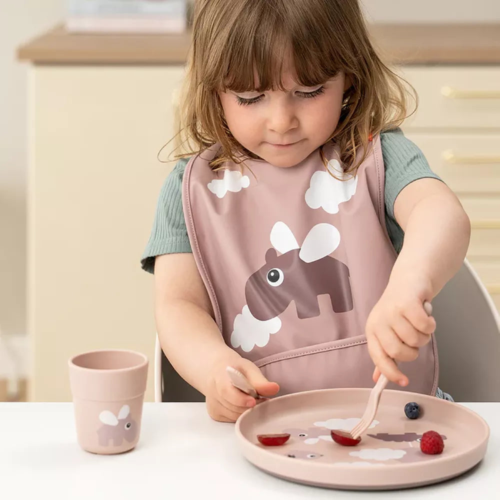Bambina mangia con il Piatto Foodie Done by Deer Cipria