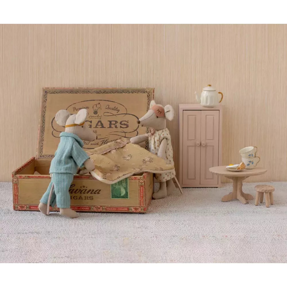 Esempio Mamma e Papà in Scatola di Sigari Maileg