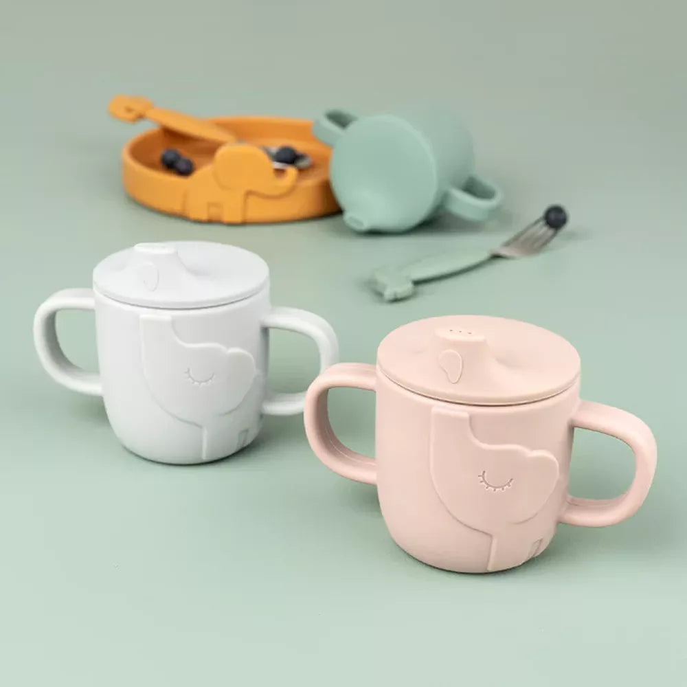 Tazza con Beccuccio Peekaboo Done by Deer Blu dettaglio tazze