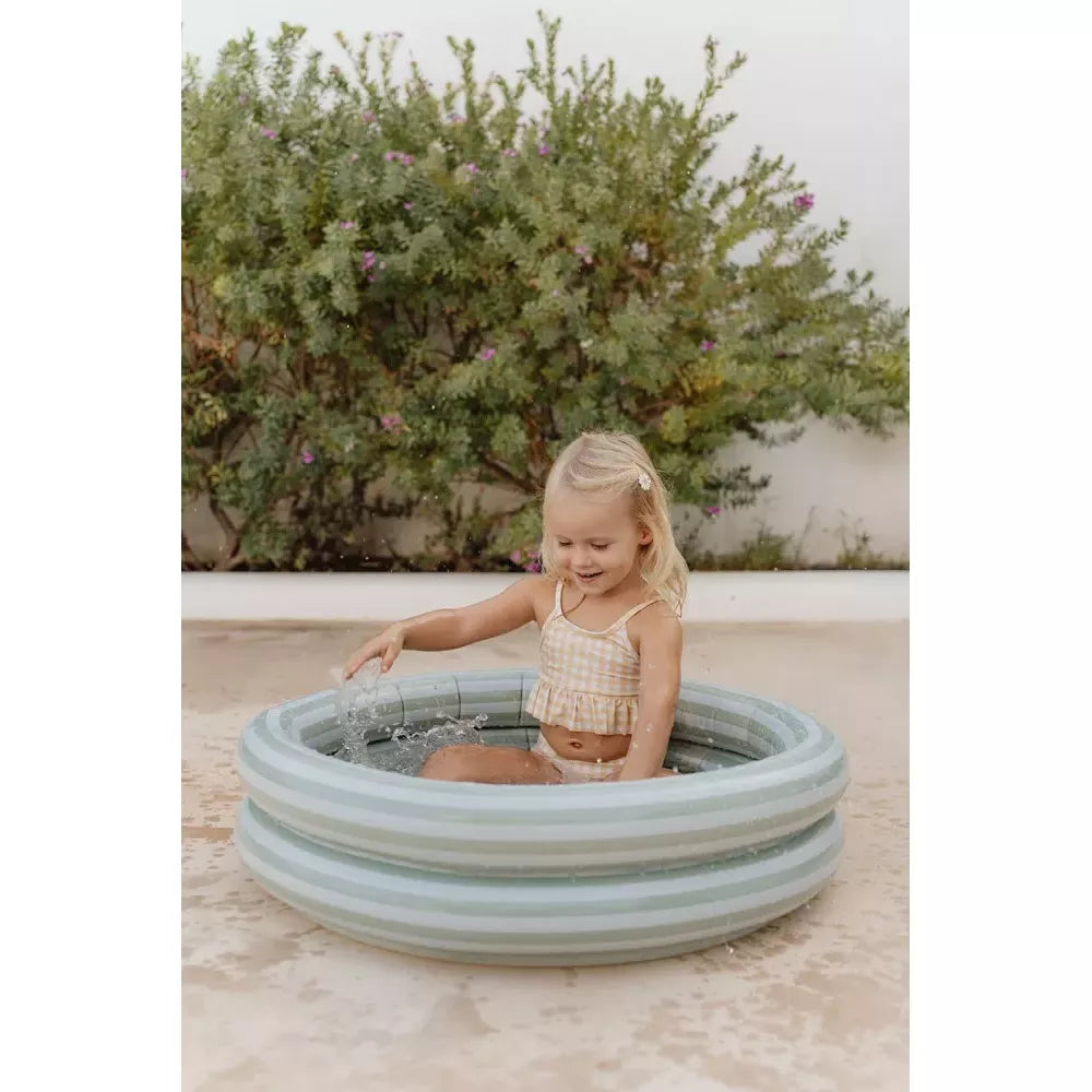 Bambina nella Piscina Gonfiabile Little Dutch 80 cm Fresh Greens