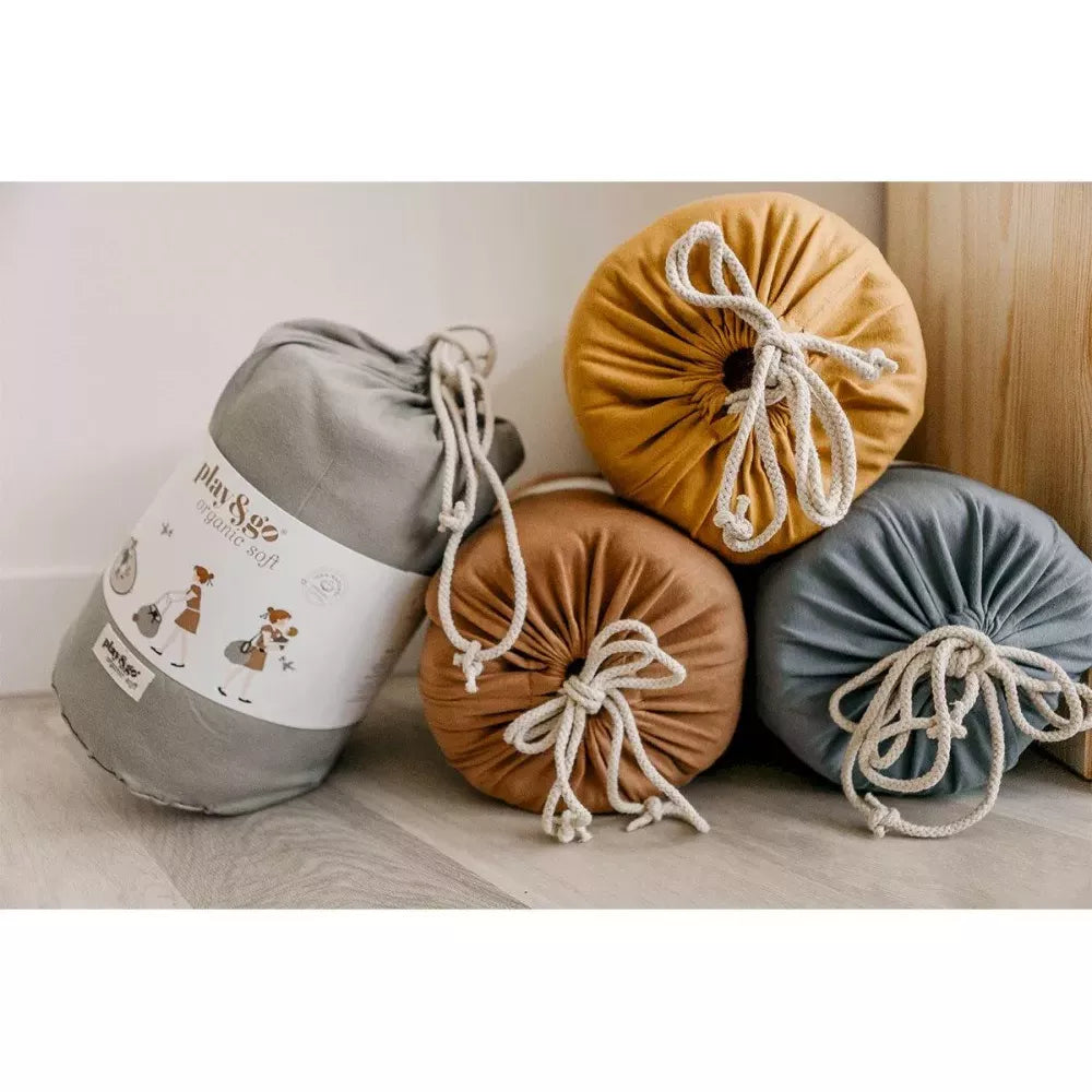 Tappeto Gioco Organic Soft Play&Go Mustard Chai Tea con altri tappeti