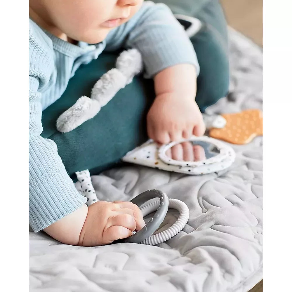 Esempio Cuscino per Tummy Time Croco Done by Deer