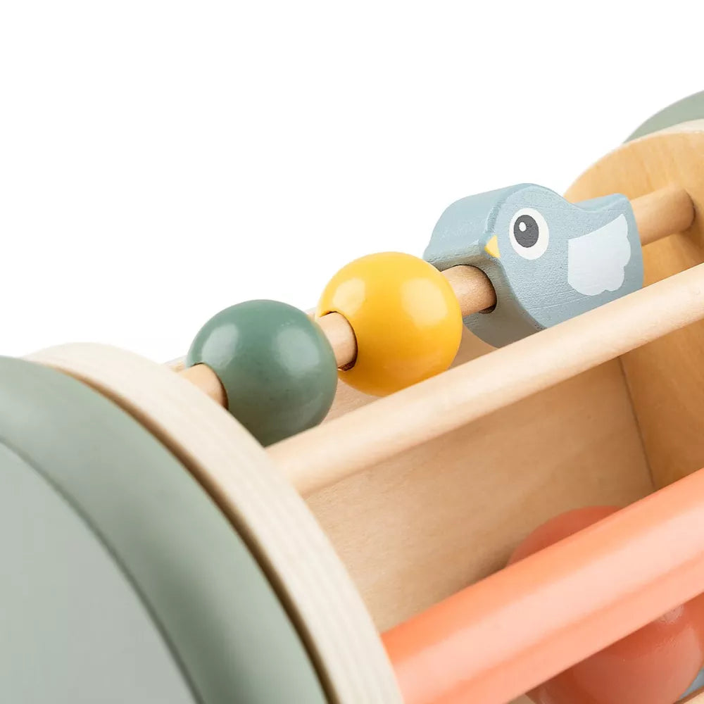 Dettaglio del Gioco Multiattività in Legno Birdee Done by Deer