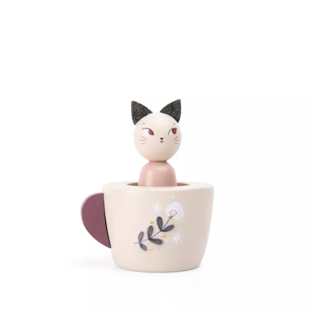 Personaggio e tazzina del Looping Moulin Roty Apres la Pluie