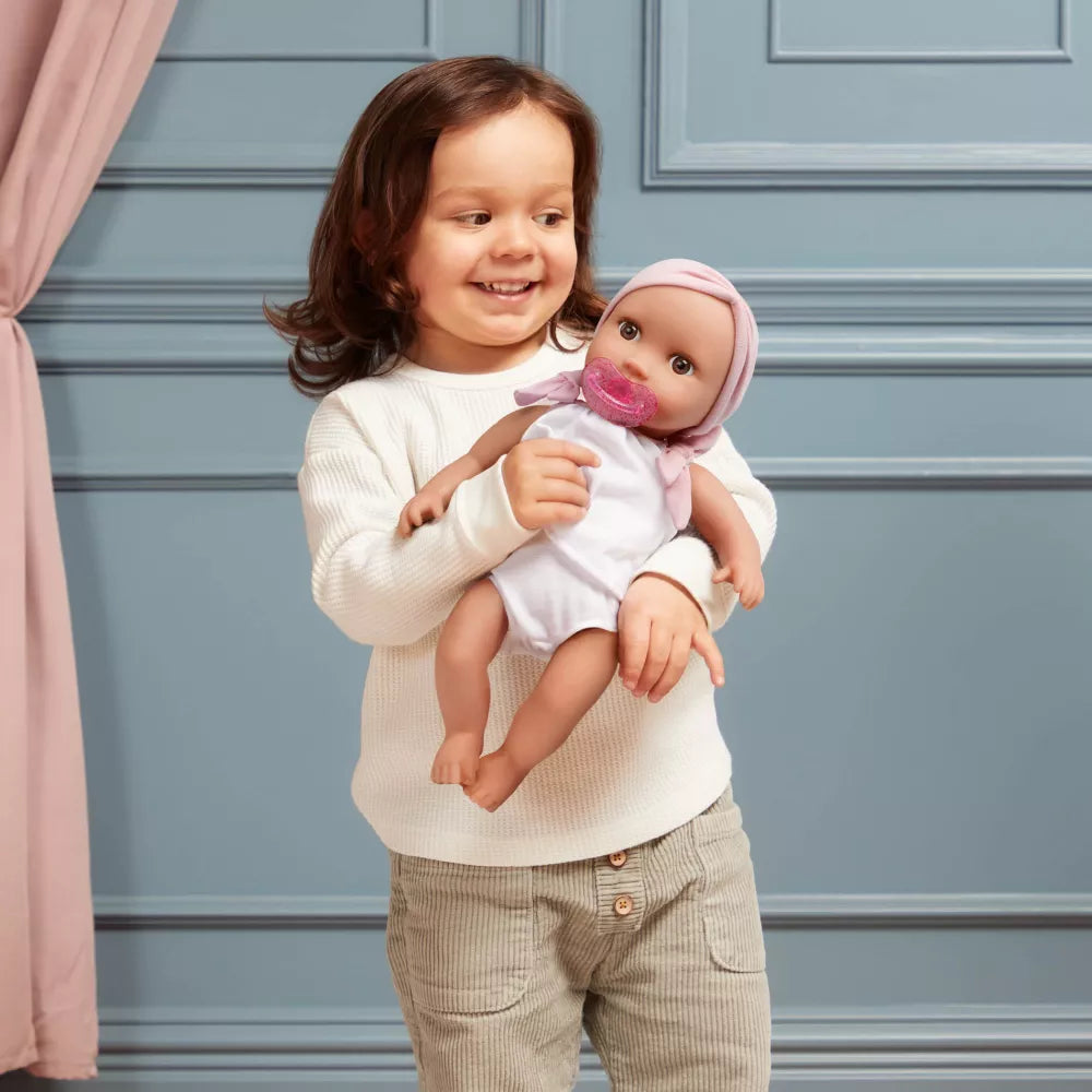 Bambola Fascia Rosa Lullababy bambina che gioca