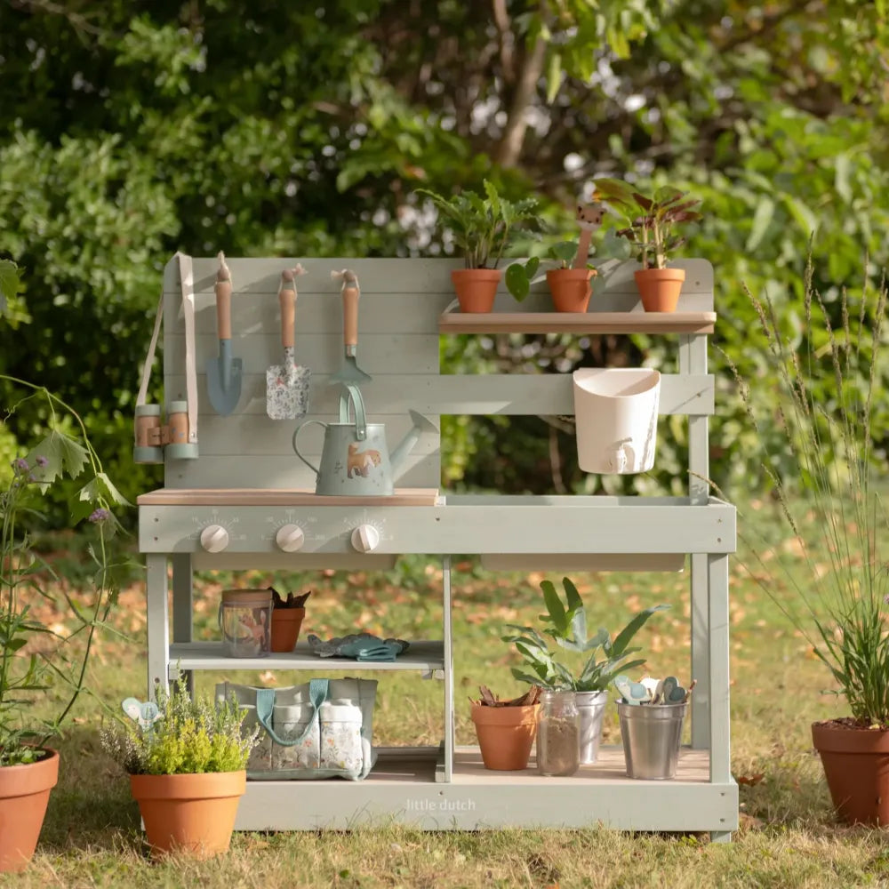 Cucina da Esterno Little Dutch Attrezzata in un Giardino