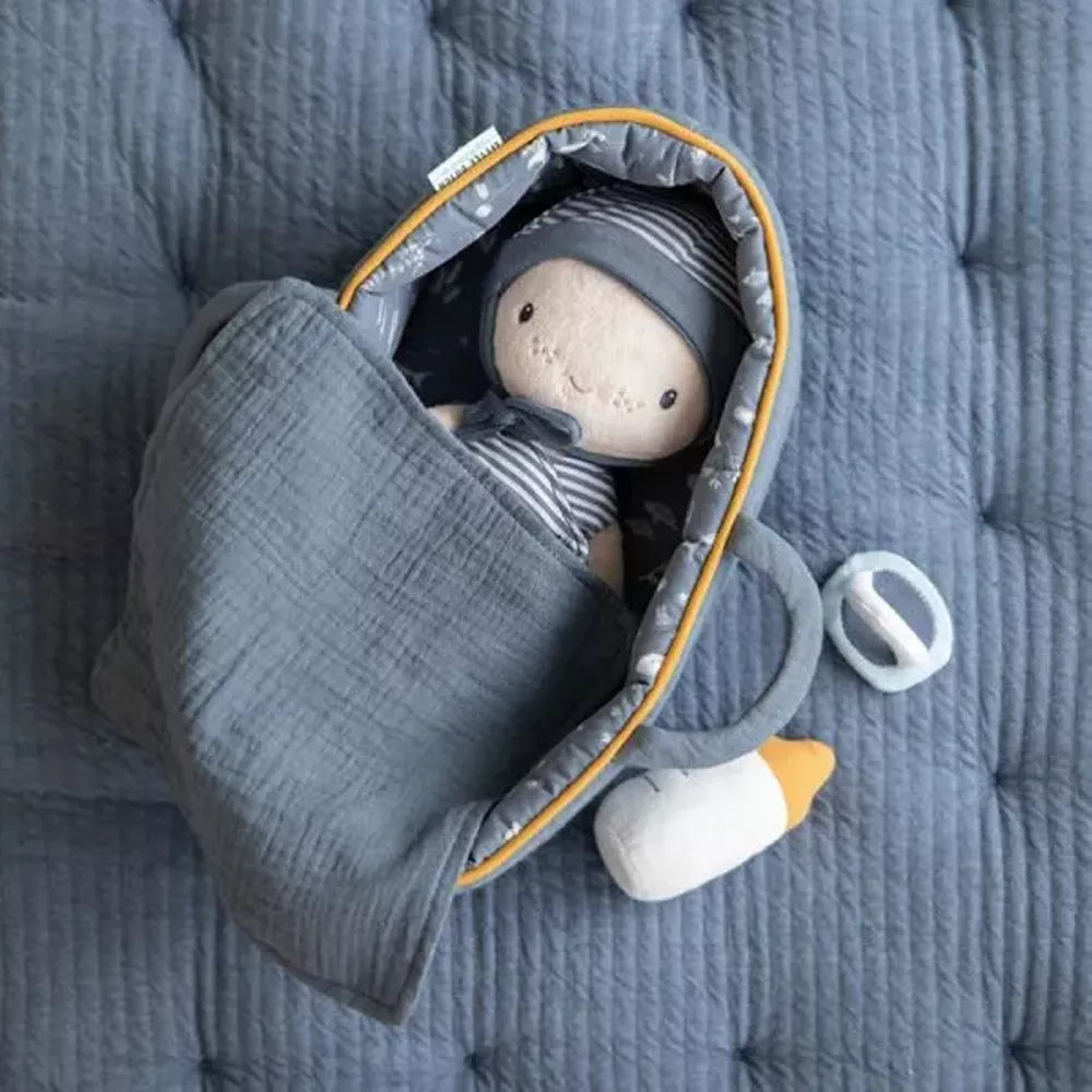 Esempio Bambola Jim con Accessori Little Dutch