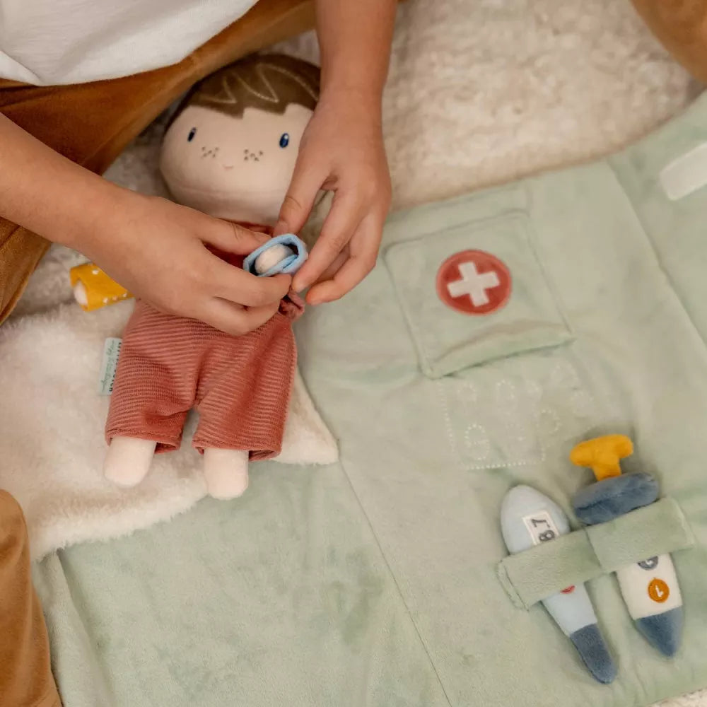 Dettaglio di gioco del Playset Dottore Little Dutch