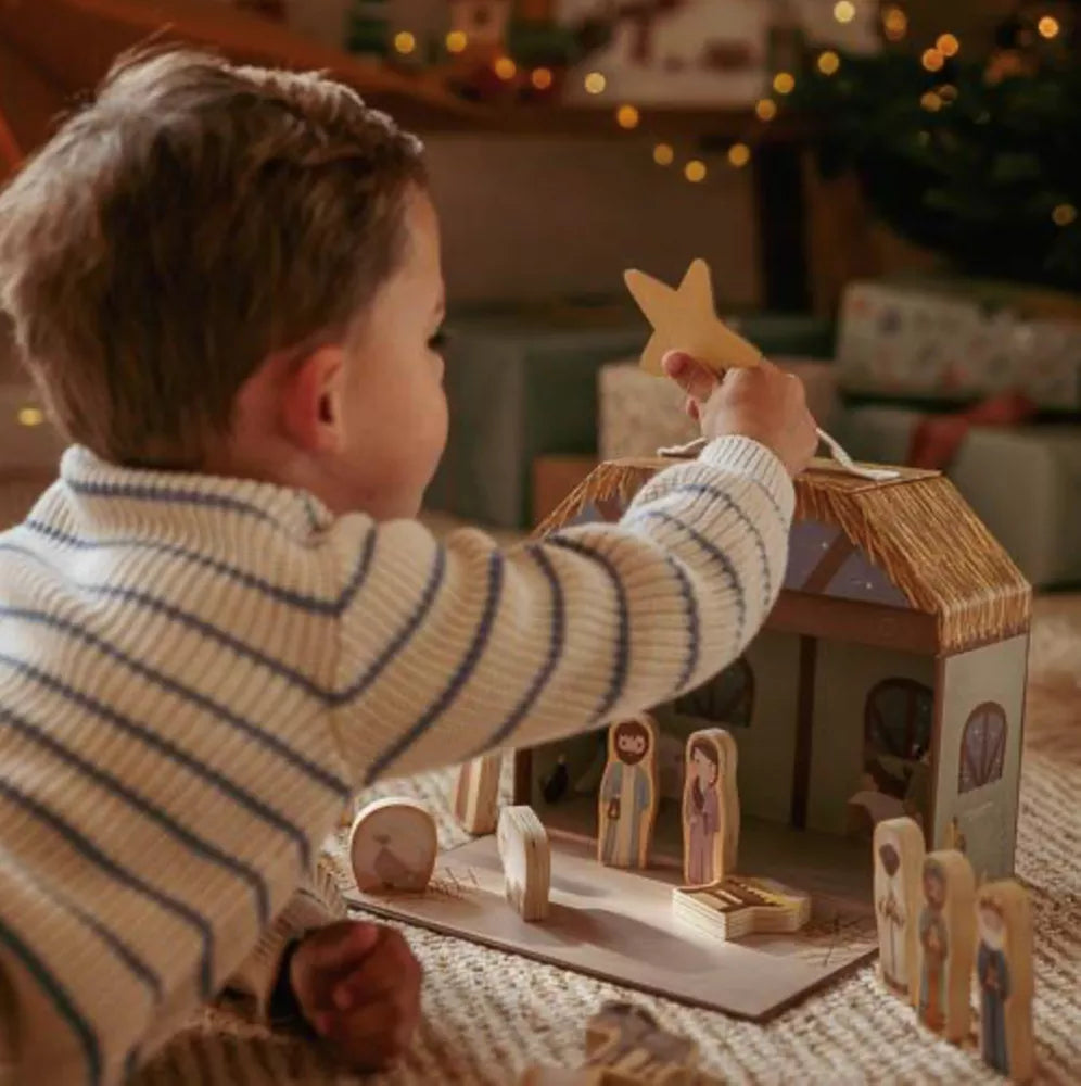 Bambino gioca con la Valigetta Gioco Natività Little Dutch