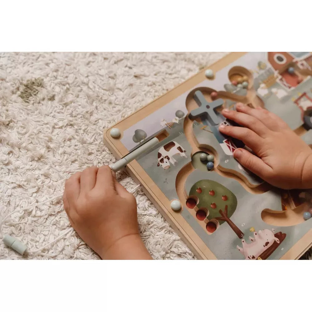 Labirinto Magnetico Little Dutch Little Farm dettaglio penna magnetica