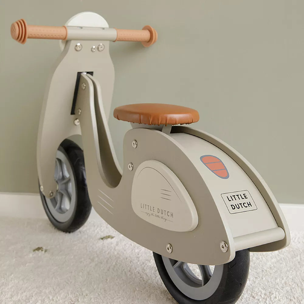 Dettaglio sella dello Scooter Olive Little Dutch