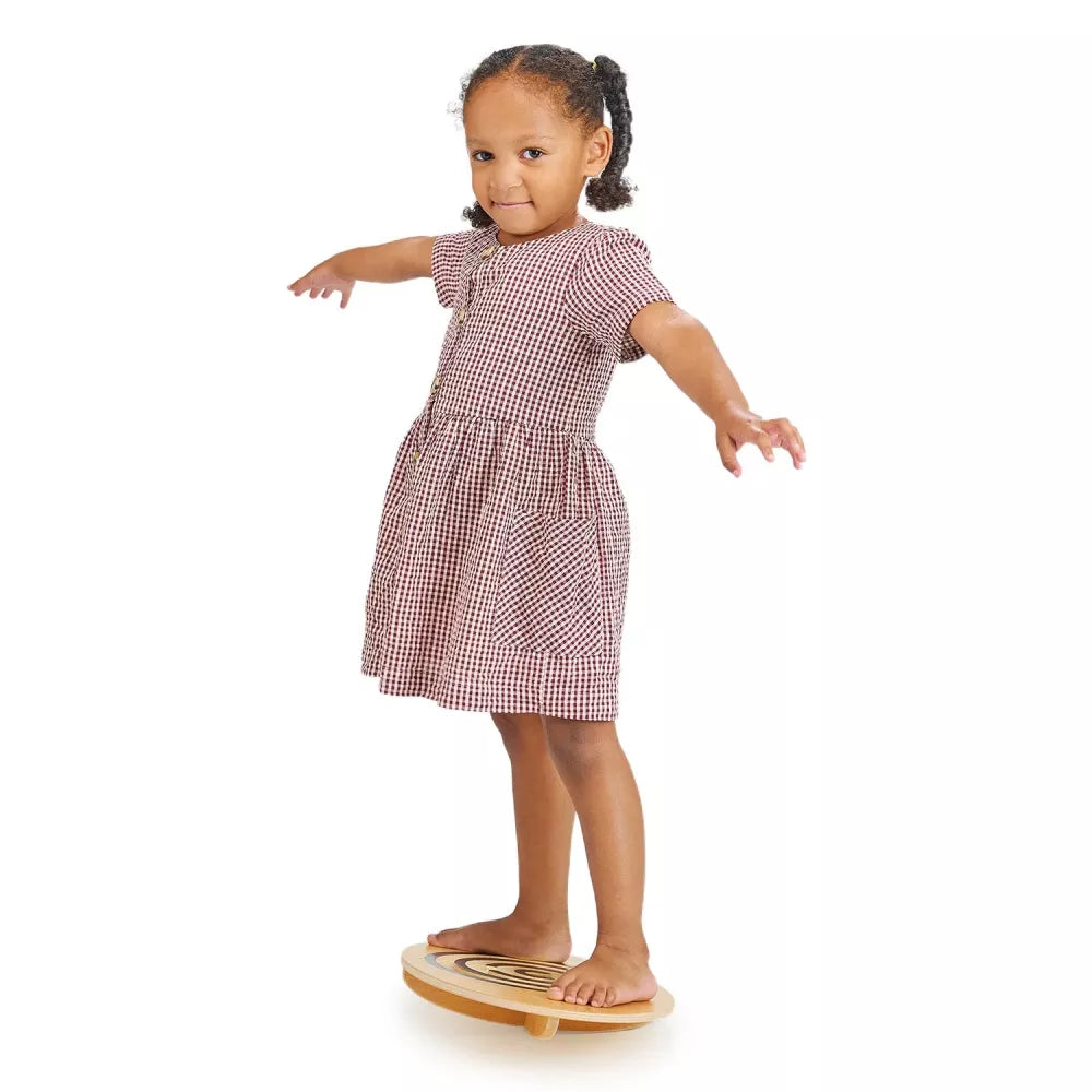 Bambina sulla Tavola dell'Equilibrio Mentari
