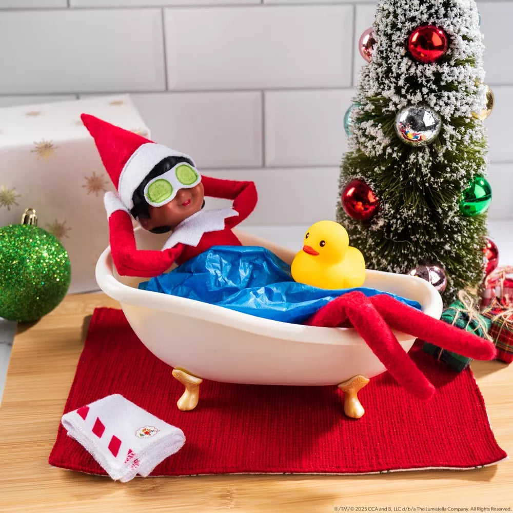 Elfo nella vasca del Set Spa The Elf on the Shelf