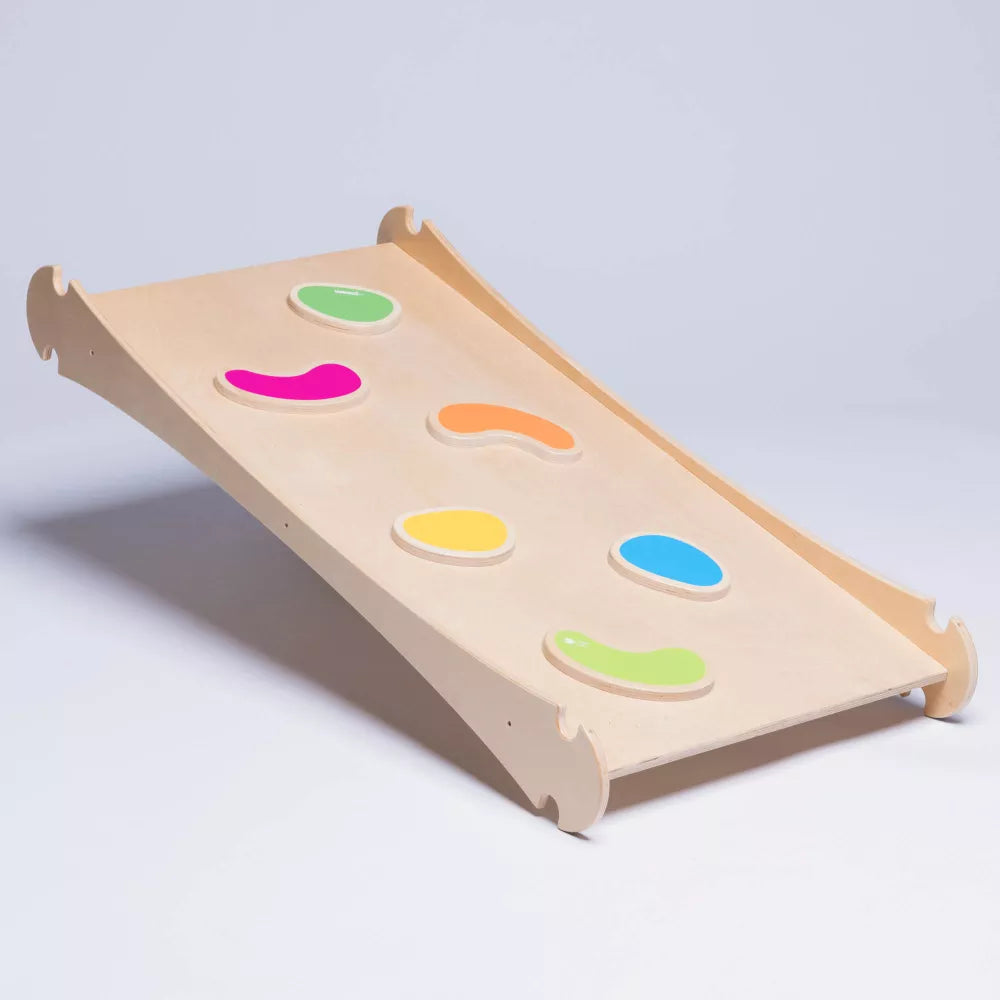 arrampicata per triangolo di pikler