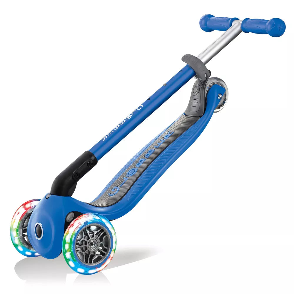 Monopattino Primo Foldable Lights Globber Blu chiuso