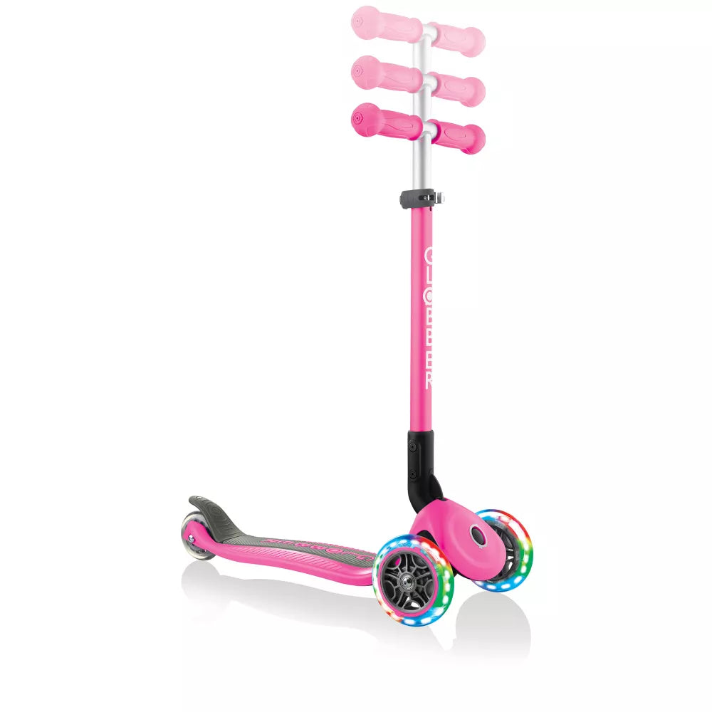 Monopattino Primo Foldable Lights Globber Fucsia altezza regolabile