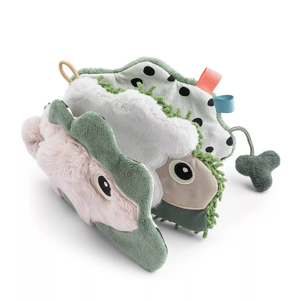 Libro Sensoriale Done by Deer Tiny Farm aperto