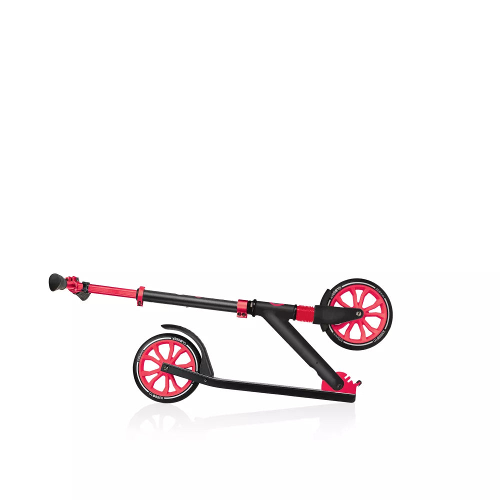 Monopattino NL205 Globber Nero e Rosso chiuso