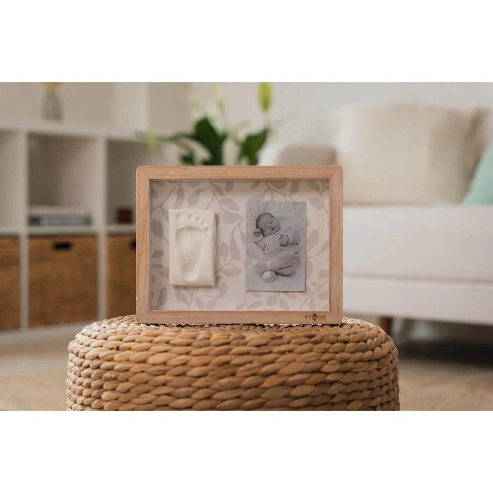 Cornice Classica per Impronta Petit Artichaut Ivy Grey esposta