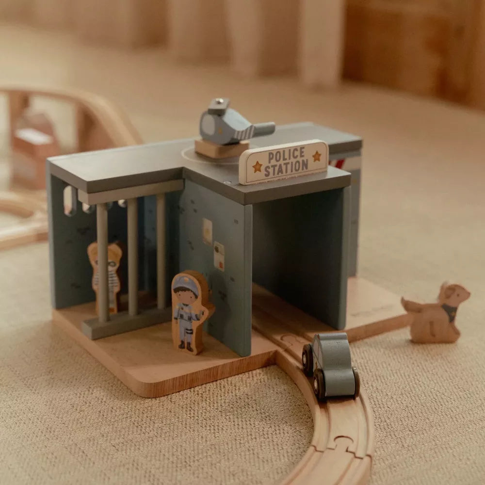 Esempio Stazione della Polizia in Legno Little Dutch