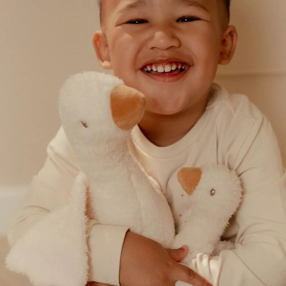 Bambino stringe il Peluche Ochetta Little Dutch 25 cm